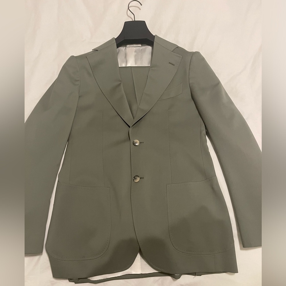 Like new 38L SuitSupply mid Green Havana Suit
